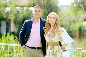 Cântăreața a lămurit aspectul divorțului care este vehiculat în ziare și a precizat că nu este vorba despre nicio despărțire între ea și alexandru ciucu. What Actually Happens In The Couple Alina Sorescu Alexandru Ciucu The Man Reacted After Posing With Another Woman