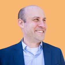 Scott Epstein's Instagram, Twitter & Facebook