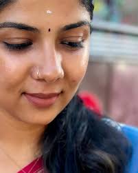 Day 1 🌞 . #gangajamuna cotton for the yellow day #9days9mookuthi ✨✨  #chakkarapongal it is for today 🌸