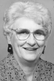 Elaine Hermes's Instagram, Twitter & Facebook