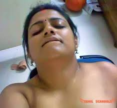 பதினெட்டு வயதில் வாலிபர்களில் பெரும்பாலானோருக்கு ஏற்படுகிற மாற்றங்கள் செந்திலுக்கும் ஏற்படத் தொடங்கியிருந்தன. à®…à®® à®® à®®à®•à®© à®š à®• à®¸ à®•à®¤