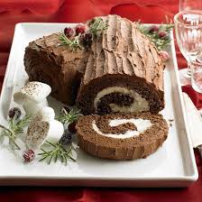 32 Irresistible Holiday Cakes To Make Every Day Of Your Season Sweet Cake Roll Christmas Desserts Christmas Baking