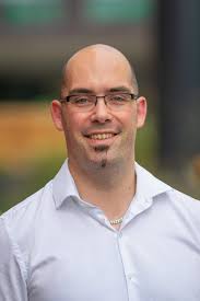 Vom Freiberufler zum Unternehmer: Dr. Alexander Schrodt startete anfangs  als Freiberufler und gründete dann gemeinsam mit seinem ehemaligen  Schulkameraden Dr. André Knie die Data Hive Cassel GmbH