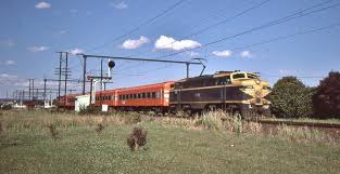 1985 Vline Electric Locomotive L1152 Hauls A Traralgon To Melbourne Passenger Train Out Of Moe Vic Train Melbourne Electric Locomotive