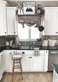 Antique White Kitchen Cabinets See The Before And After Pictures Of This Farmhou Farmhouse Kitchen Decor Antique White Kitchen Antique White Kitchen Cabinets