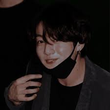 Pairing a trench coat with david stone turtleneck, going for a bold choice of matching it with terror walker boots and topping it off with a snout cap. ð˜±ð˜ªð˜¯ð˜µð˜¦ð˜³ð˜¦ð˜´ð˜µ çˆ± ðŸð¥ð®ðŸðŸð²ðœð¡ð¢ð¦ Aesthetic Jungkook Jungkook Brown Aesthetic Jungkook Aesthetic Dark