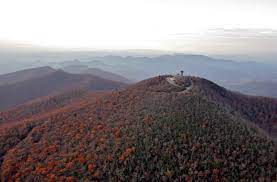 Brasstown bald is the highest point in georgia and has a uniquely different climate from the rest of the state, as well as vegetation. Pin On Favorite Places Spaces