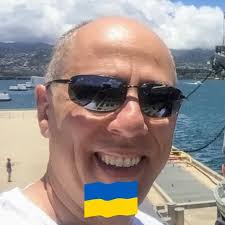 Se rumoreaba que la influencer Hayden Hopkins estaba embarazada del hijo  del dueño de Raiders de 69 años, Mark Davis, pero el padre es en realidad  Joey Gallo. (TMZ)