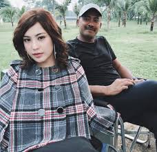 Alololo kesian janna nick, demam pun datang shooting drama coffee prince. Video Ni Rumah Family Dia Awak Ada Problem Ke Ini Response Sheila Rusly Individu Iri Hati Tengok Kemesraan Janna Nick Dengan Family Sheila Rusly Kisah Dunia