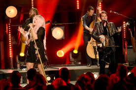 Old crow medicine show wagon wheel. Kesha And Old Crow Medicine Show Singing Wagon Wheel Is Something We Never Thought We D Hear One Country