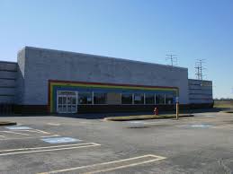 Abandoned Toys R Us Stores Are Kind Of A Thing Now Toys R Us Stores Toys R Us Abandoned