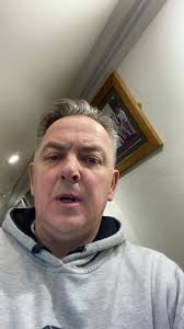 hi everyone fresh out of the workshop is this beautiful Elite grade 1 size  4 cricket bat, it weighs 2lb 3 1/2oz .First come first serve its a cracker  and looks so