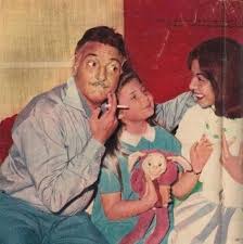 رشدي أباظة مع ابنته قسمت و زوجته سامية جمال Egyptian Movies Egyptian Actress Egyptian Beauty