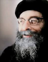 قد يتغير كل شئ في ثانية ليس لشئ فقط لان الله يريد" 🙏 (البابا كيرلس السادس)  ❤