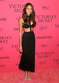 When was bruna marquezine born? Bruna Marquezine Grosse Gewicht Korperstatistik