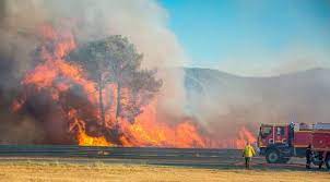 Le feu se dirige t il vers port grimaud? Jgbub Bvr5xulm