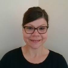 Alyson Lewis's Instagram, Twitter & Facebook