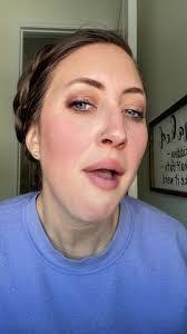 Lindsay Hawkins's Instagram, Twitter & Facebook