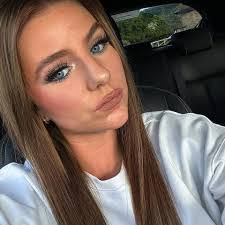 Leslie Dorrance's Instagram, Twitter & Facebook