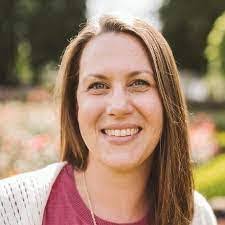 Gena Osborn's Instagram, Twitter & Facebook