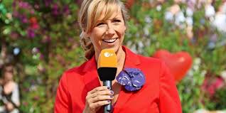 Ich kann euch sagen, wetter ist genial, ist geil, ist mega sonne. Warum Andrea Kiewel Den Zdf Fernsehgarten Dieses Mal Nicht Moderiert