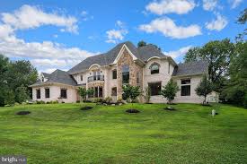 House plans over 10000 square feet. The American Man Ion 10 000 Square Foot Brick And Stone Mansion In Great Falls Va Floor Plans