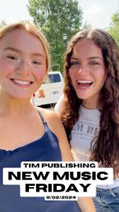 This #NewMusicFriday we’ve got 2 new live singles! Go give them a listen🤍,  The Middle (Live), Written by: Kalley Heiligenthal (TIM), Hailey Hampton  (TIM), Colton Price, Kris Nordhoff, Performed by: 7 ...