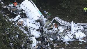 Nach dem flugzeugabsturz von medellin gibt es kunde über weitere akteure von af chapecoense. Absturz In Kolumbien Gesamtes Fussball Team Umgekommen Aktuell Amerika Dw 29 11 2016