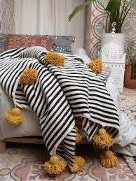 Black White Wool Striped Throw Moroccan Pompom Blanket Black And White Striped Wool Moroccan Blanket With Y 2020 Nevresim Takimlari Beyaz Nevresim Takimi Battaniye