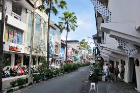 Scheme and satellites photos view; Kuta Beach Walking Street Guide To Jalan Pantai Kuta Go Guides