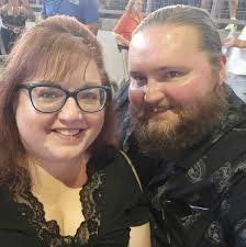 What are easy waterfall hikes near Gatlinburg with accessible paths?