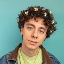 Maxwell Trotter's Instagram, Twitter & Facebook