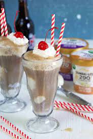 How To Make A Root Beer Float The Suburban Soapbox Recipe Root Beer Float Recipe Float Recipes Ice Cream Floats