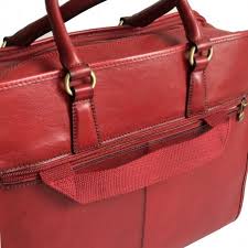 Cet élégant sac diligence katana en cuir de vachette collet dispose à l'intérieur d'un grand compartiment principal doublé par une toile griffée katana. Katana Porte Documents Cuir 66808 Feminin