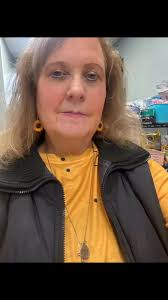 Hi, I’m Steph!I’m passionate about helping others feel their best—inside  and out. It’s Wellness Wednesday, and I’ve got plenty of great health and  wellness products to share!