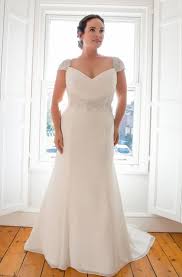 There is amazing collection on sale today! Plus Figure Beachy Wedding Gowns Beach Large Size Bridals Dresses June Bridals