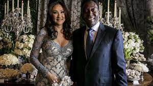 Neben seinem schönen alter kann er auch vorerkrankungen ins treffen führen. Fussball Legende Pele Heiratet Zum Dritten Mal Welt