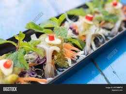 Thai shrimp shrimp salad edamame thai salat seafood recipes cooking recipes asian recipes ethnic recipes lime dressing. Raw Shrimp Spicy Sauce Image Photo Free Trial Bigstock