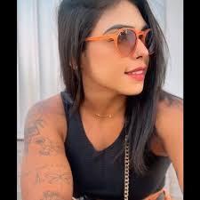 Karina Albuquerque  (@AlbuquerqueKah)