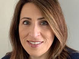 Shelly Hinds's Instagram, Twitter & Facebook