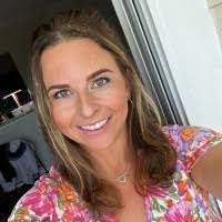 Stephanie Defrancesco's Instagram, Twitter & Facebook