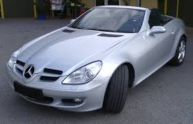 Lovely little mercedes petrol coupe i took a chance on a few weeks a go, black is always a nightmare colour to keep clean, but it's just so cool i had to. 2006 Mercedes Benz Slk Class Test Drive Review Cargurus