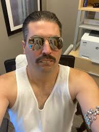 I hope y'all are having an amazing Halloween! Let's see those costumes! 🎃