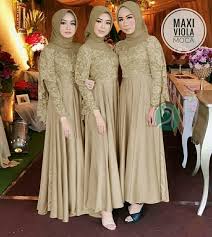 Jangan sembarangan memilih baju bridesmaid, terutama untuk kamu pemakai hijab. 47 Gambar Baju Bridesmaid Paling Unik Modelbaju Id