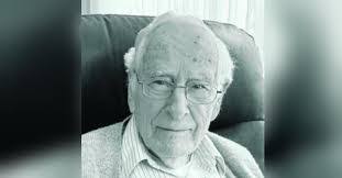 Randall Bird's Instagram, Twitter & Facebook