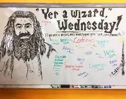 Teacher Engages Class With Incredible Drawings Every Day Bored Teachers White Board Drawings School Organization Notes