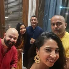 Wrapping up this Festival season. Nothing like being in Delhi for Diwali.  Lots of joy and laughter, cards and conversations and being with people I  love. 🧿 . . . . . . . . . #