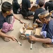 Menurut ida pandita dukuh samyaga, perkembangan arsitektur bangunan bali, tak lepas dari peran beberapa tokoh sejarah bali aga berikut zaman. Bali Mekenyem Posts Facebook