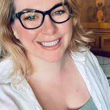 Sonya Scott's Instagram, Twitter & Facebook