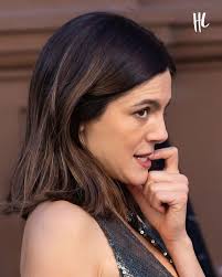 Monica Barbaro is a whole mood. 🤣 (📸: Getty Images)